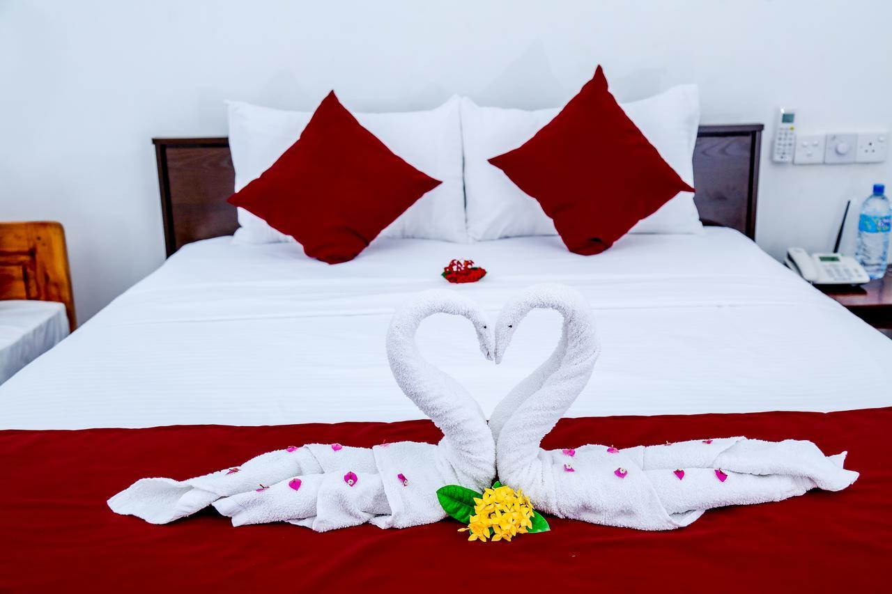 Crescent Sea Resort Nilaveli Exterior photo