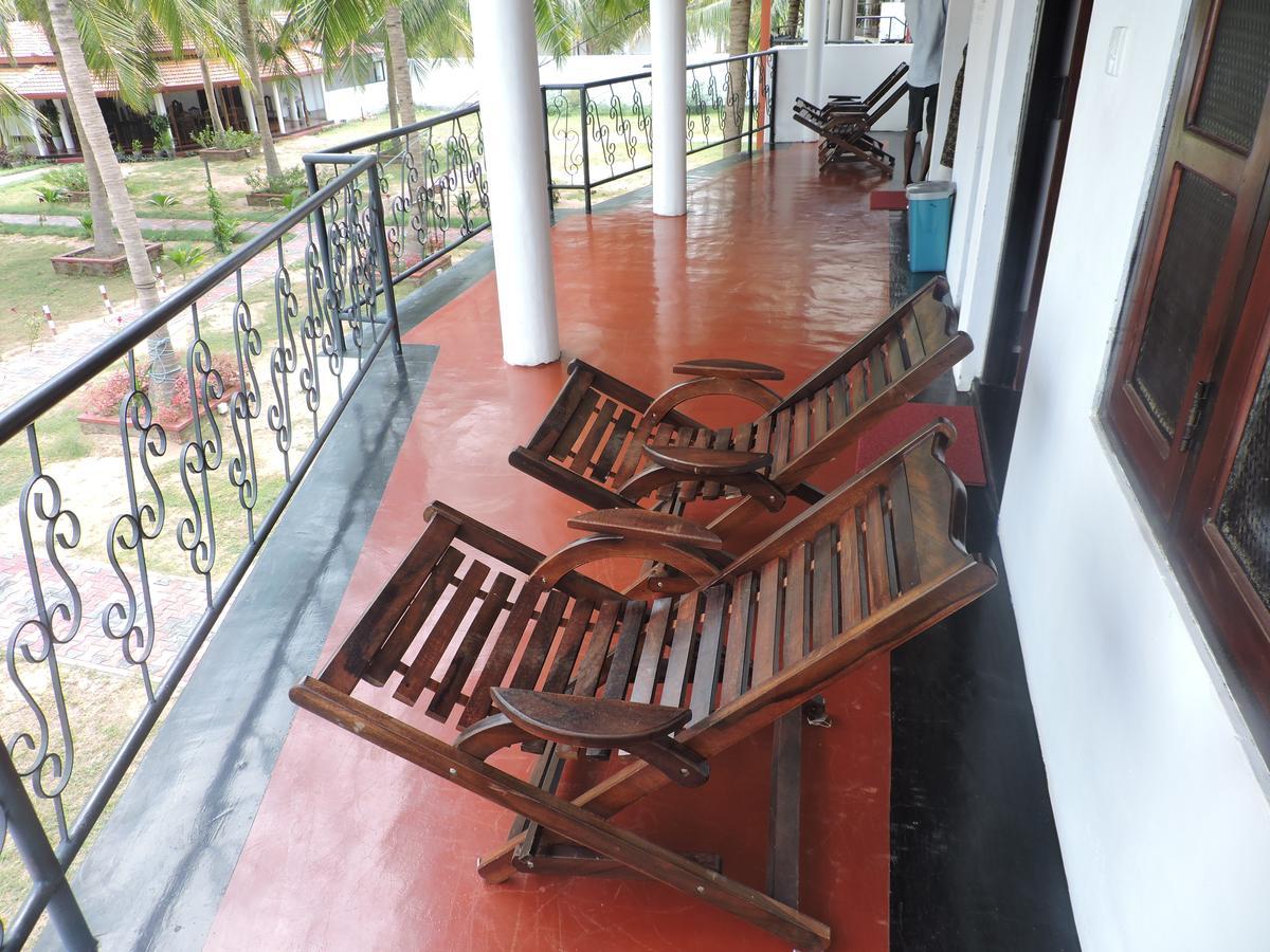 Crescent Sea Resort Nilaveli Exterior photo