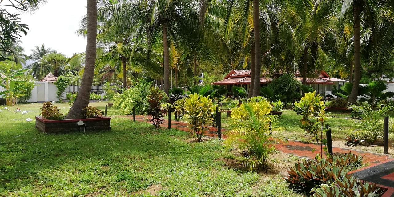 Crescent Sea Resort Nilaveli Exterior photo