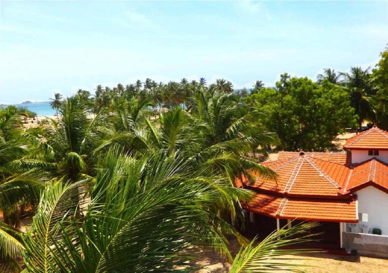 Crescent Sea Resort Nilaveli Exterior photo