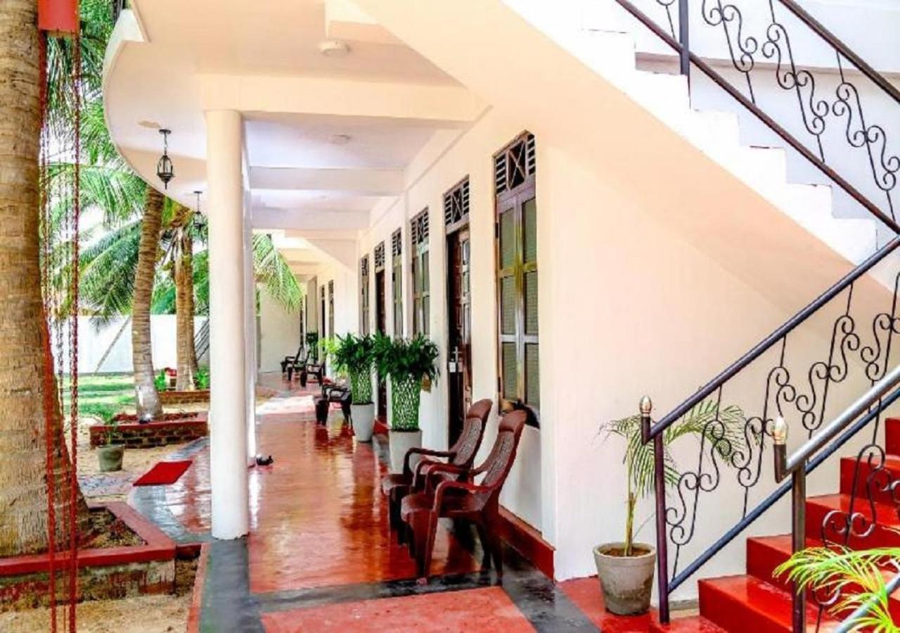 Crescent Sea Resort Nilaveli Exterior photo