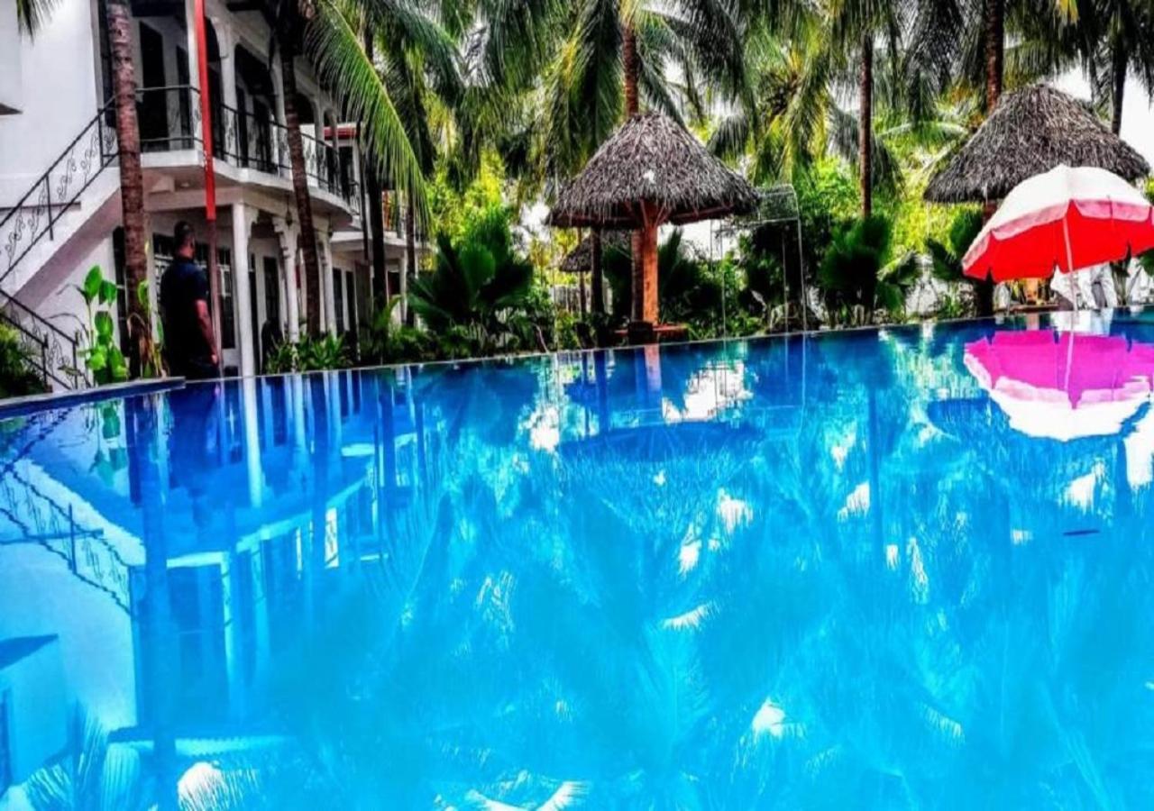 Crescent Sea Resort Nilaveli Exterior photo
